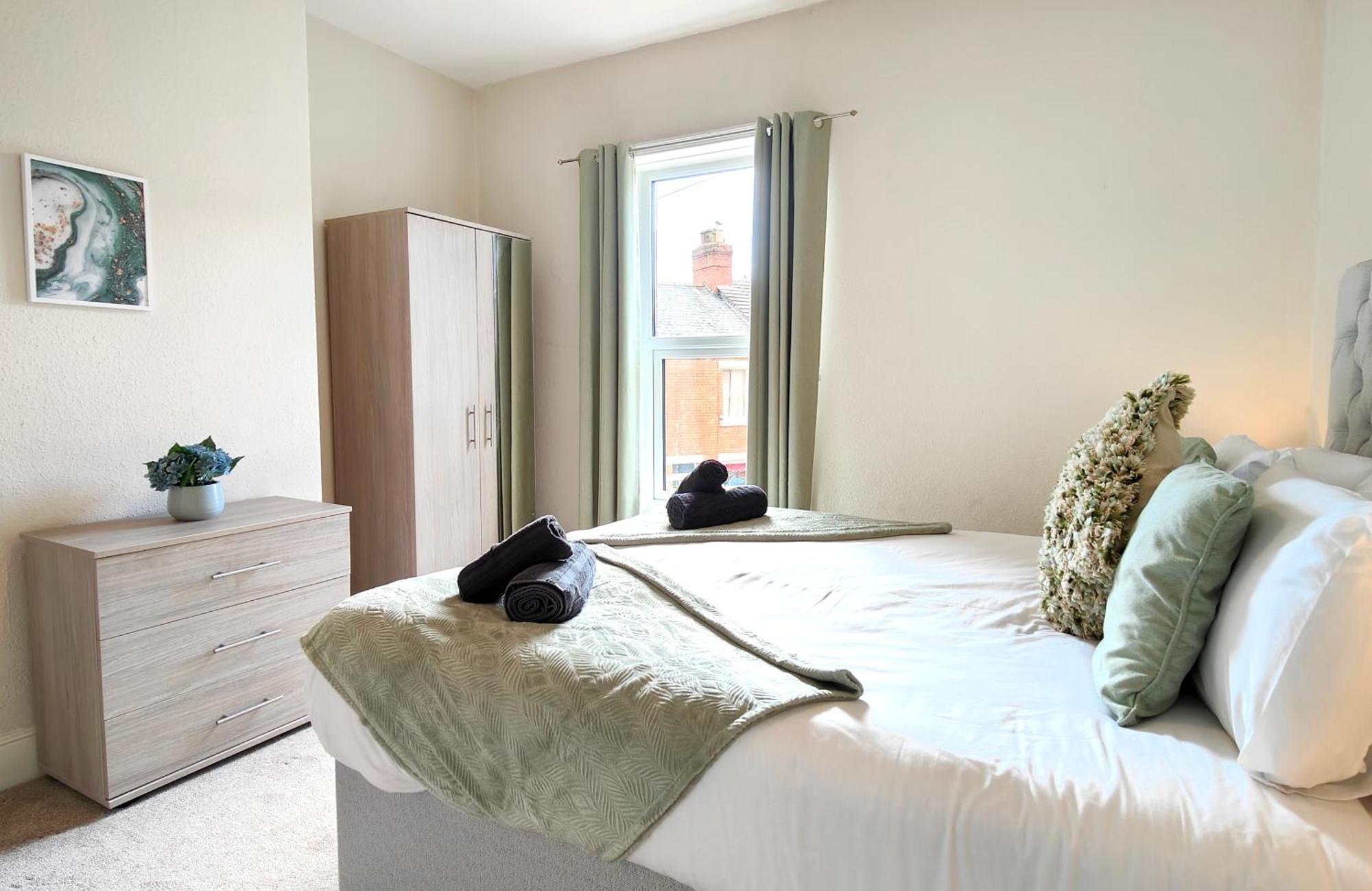 Douglas House, Near Hospital, Attractive And Comfy 2 Bedroom House With Enclosed Yard To Rear Карлайл Экстерьер фото