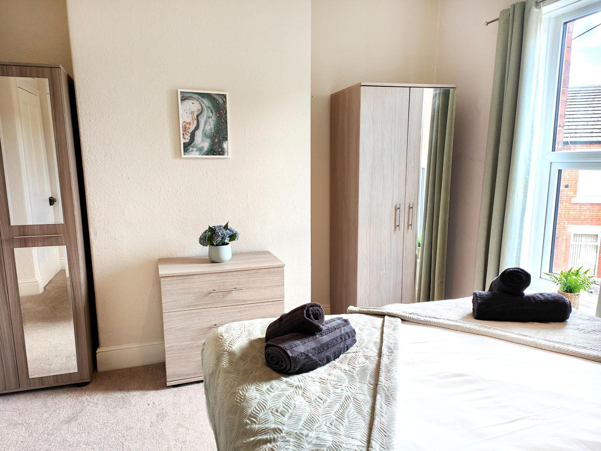 Douglas House, Near Hospital, Attractive And Comfy 2 Bedroom House With Enclosed Yard To Rear Карлайл Экстерьер фото